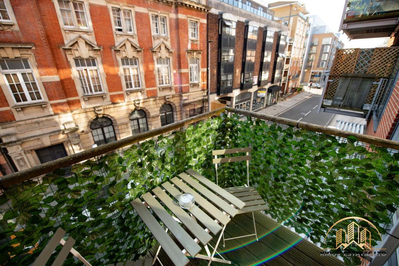 Aphrodite Apartment - The Lust Of Town Southampton Exterior foto